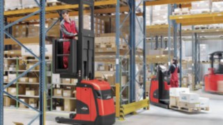 order_picker-order_picking-retail-4358_596 order_picker-order_picking-retail-4358_596