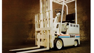 Stapler von Baker Stapler aus den 70er Jahren von Baker, die von Linde Material Handling 1977 gekauft wurden