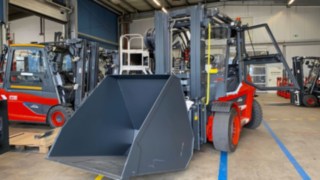 Neue Wege gehen und dabei auf alte Partner vertrauen: Bei Aurubis kommen Linde Lagertechnik und Service von Jetschke aus Hamburg. Neue Wege gehen und dabei auf alte Partner vertrauen: Bei Aurubis kommen Linde Lagertechnik und Service von Jetschke aus Hamburg.