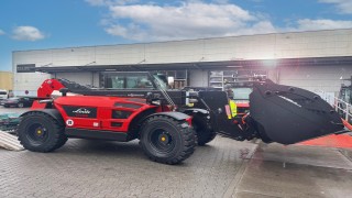 Linde und Sennebogen bringen Linde YH 40 - 60 raus 